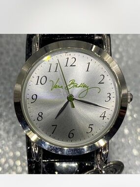*** Vera Bradley ^^^  Silver Dial Watch /  Green Accents *^*